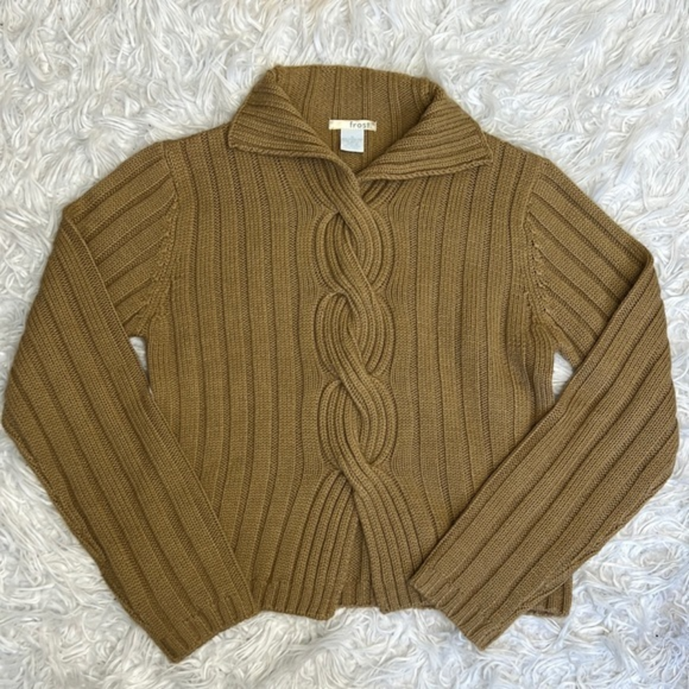 FROST‎ KNIT SWEATER WITH FRONT SLIT